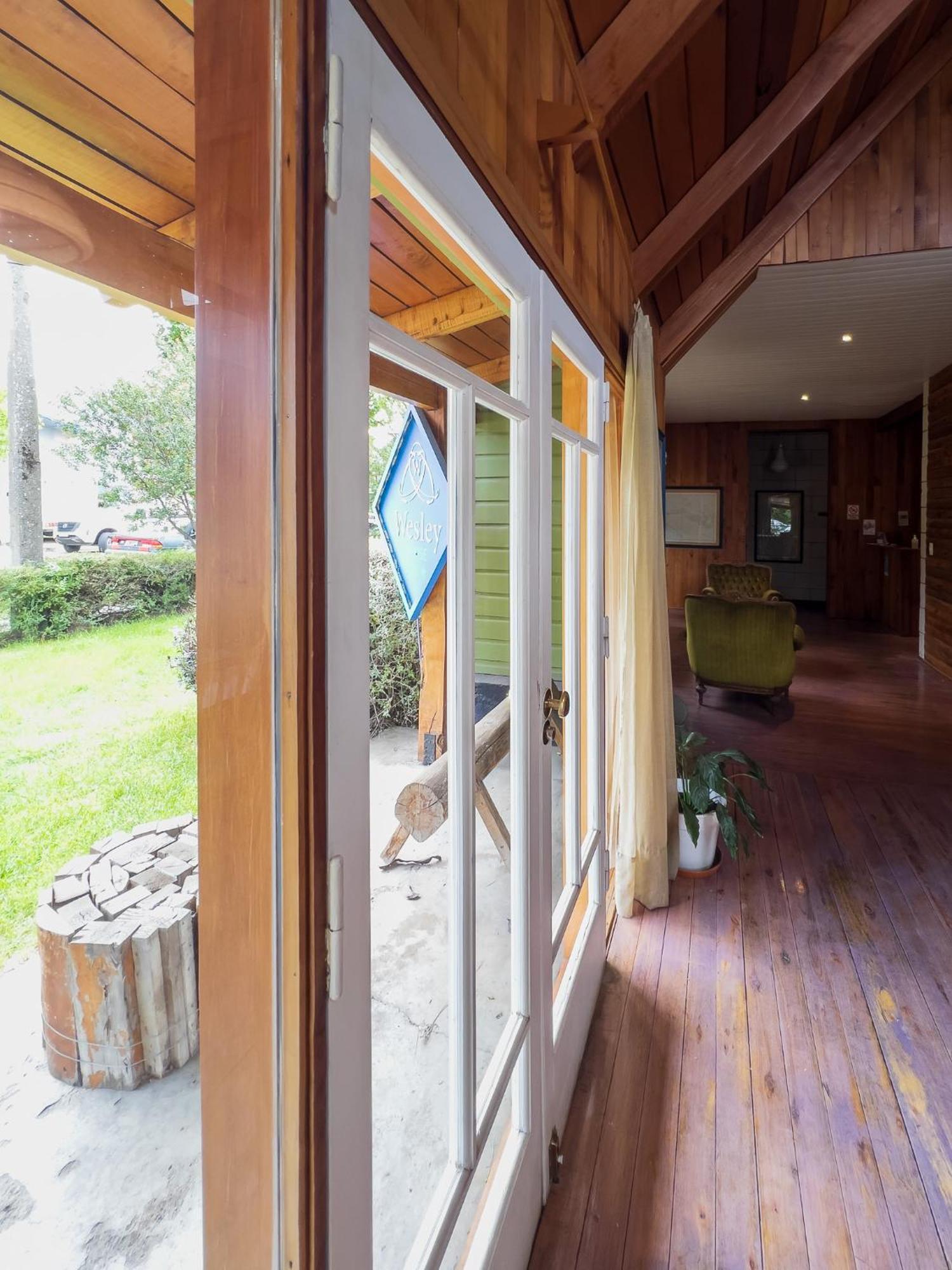 Wesley House Hosteria Boutique San Martín de los Andes Exteriör bild
