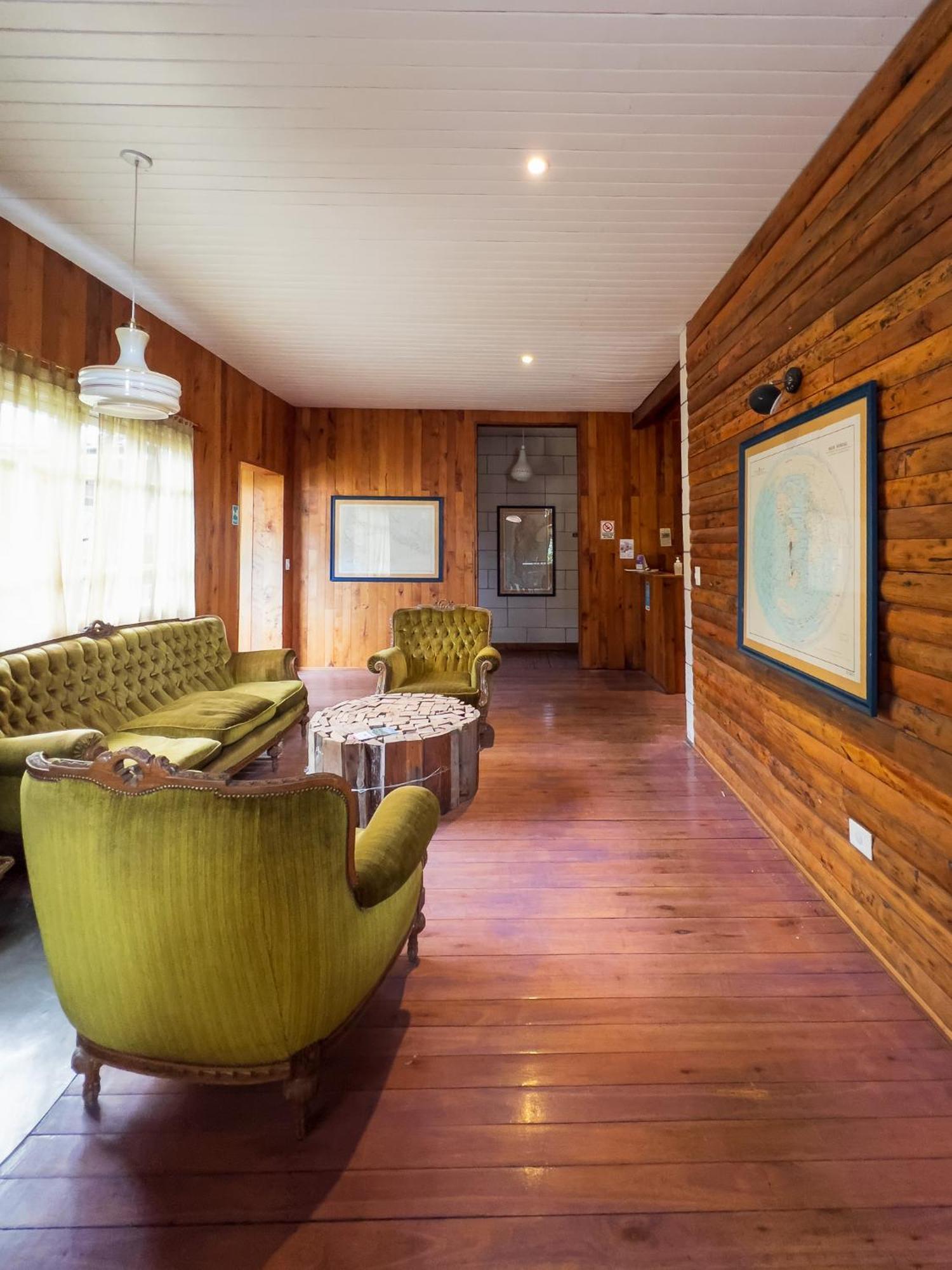 Wesley House Hosteria Boutique San Martín de los Andes Exteriör bild