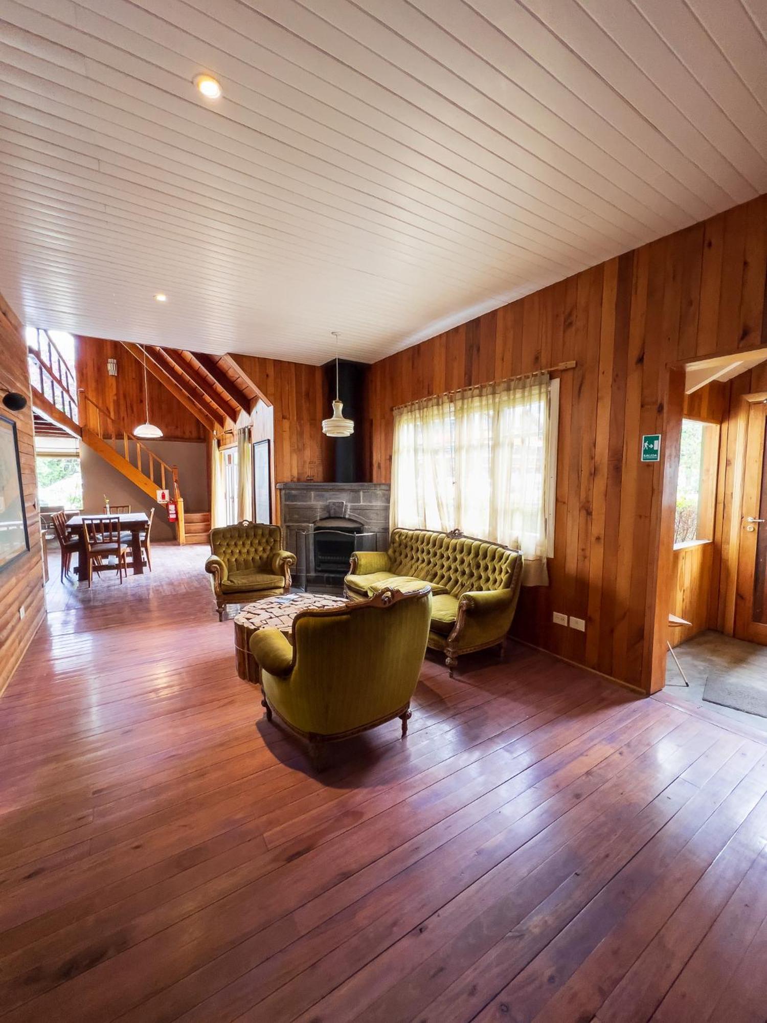 Wesley House Hosteria Boutique San Martín de los Andes Exteriör bild